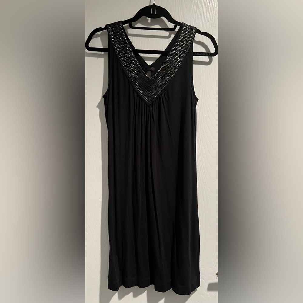 Soma V Neck Front & Back w Black Sequins. Black, Size Small‎